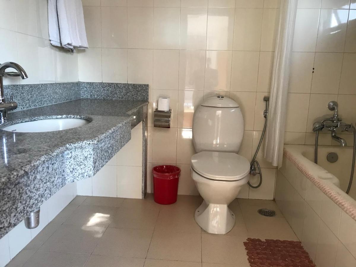 Hotel Asia Pokhara Bagian luar foto