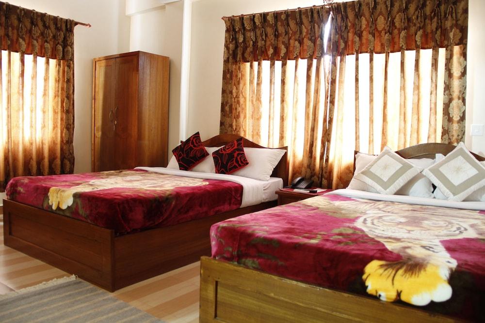 Hotel Asia Pokhara Bagian luar foto