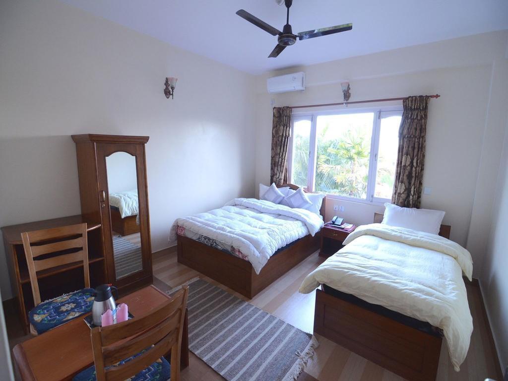 Hotel Asia Pokhara Bagian luar foto