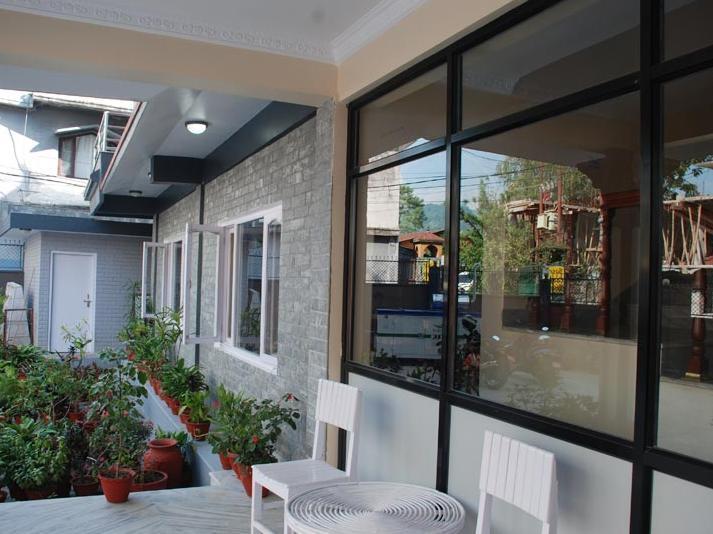 Hotel Asia Pokhara Bagian luar foto