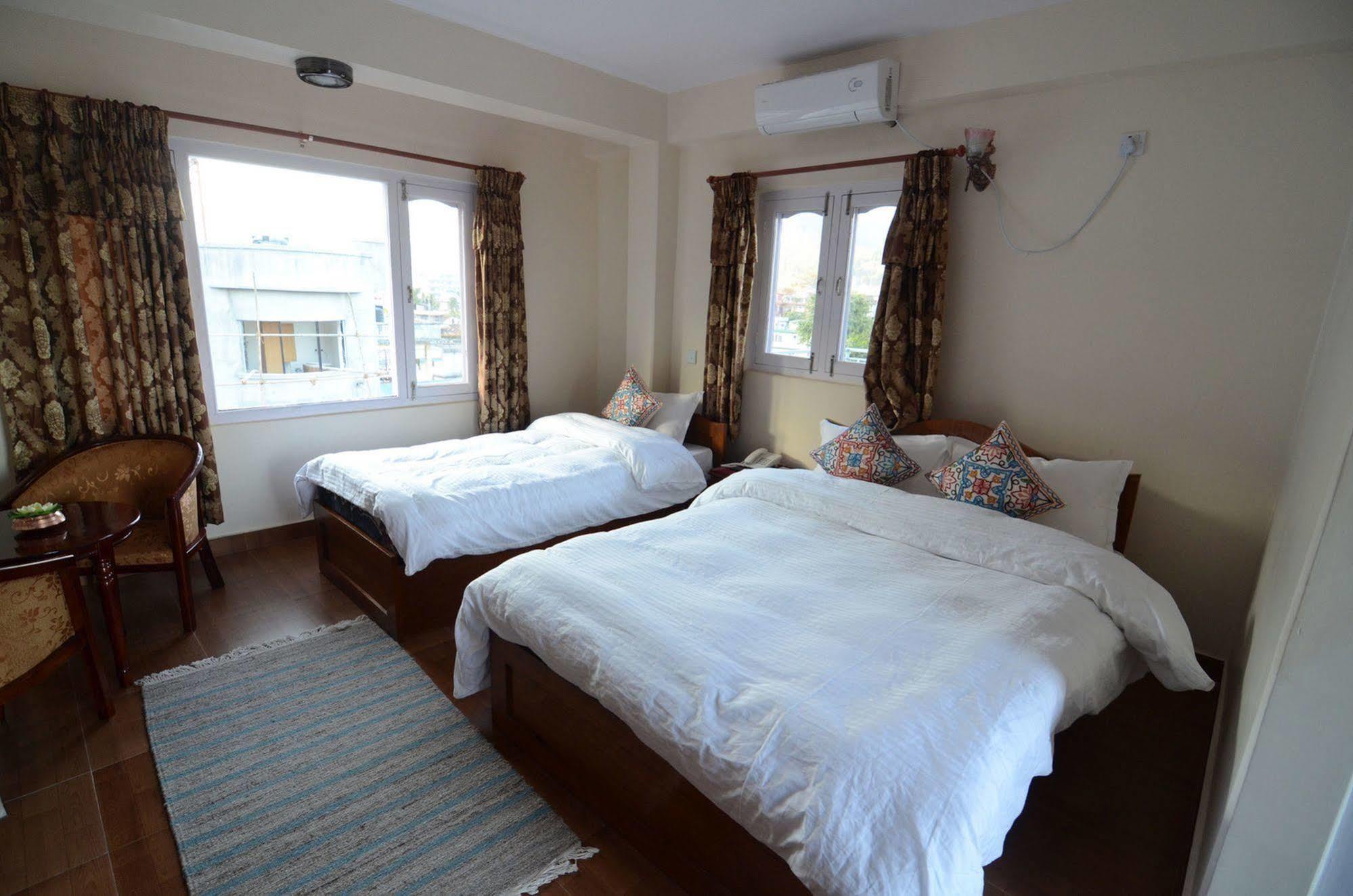 Hotel Asia Pokhara Bagian luar foto