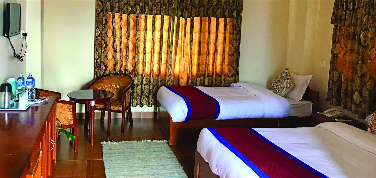 Hotel Asia Pokhara Bagian luar foto
