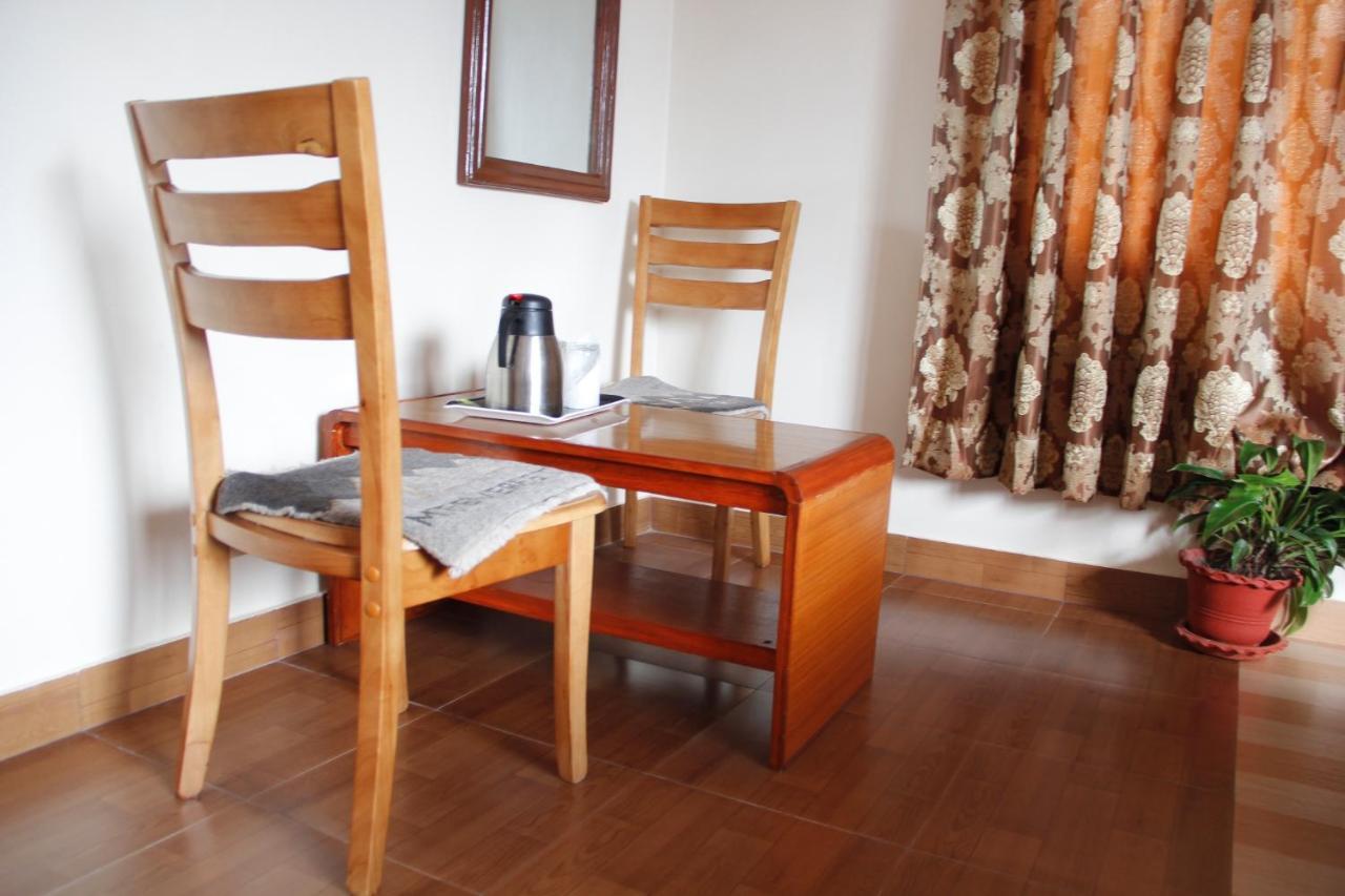 Hotel Asia Pokhara Bagian luar foto